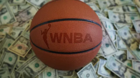 Výsměch basketbalistkám: Používám počítač, tak chci peníze, jako má Bill Gates