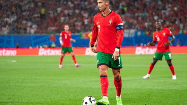 Má Ronaldo díky Trumpovi protekci u FIFA? Nechutné, kritizují výšku jeho trestu