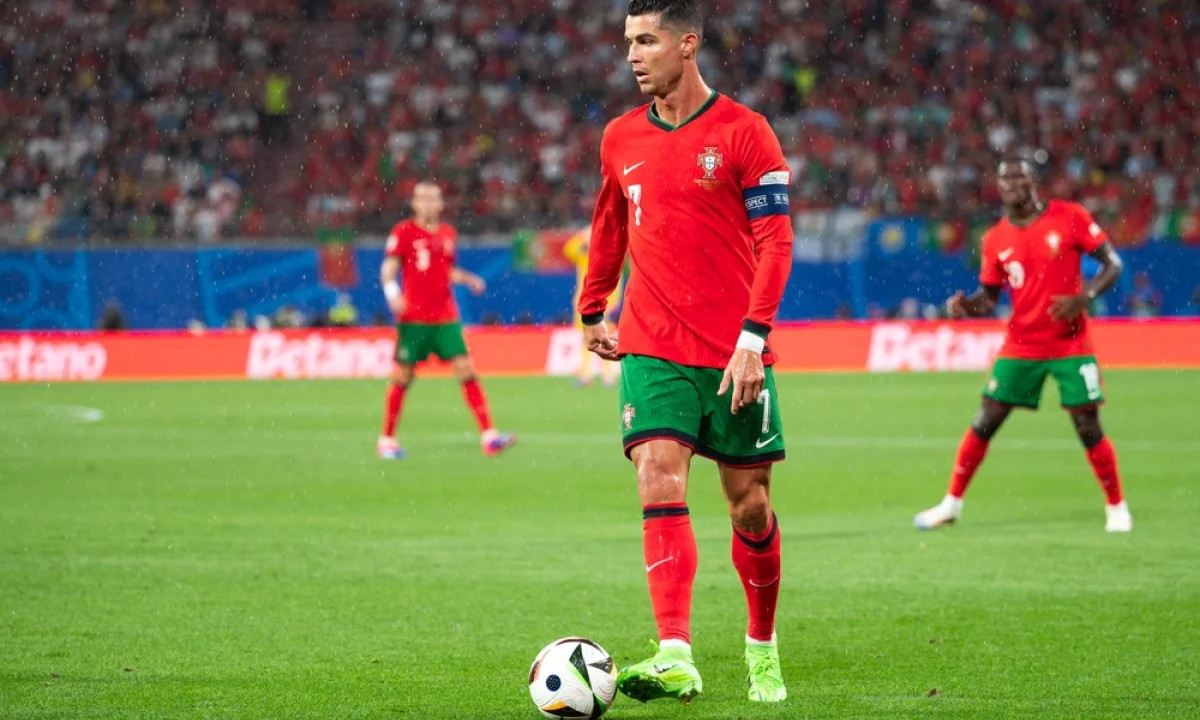 Má Ronaldo díky Trumpovi protekci u FIFA? Nechutné, kritizují výšku jeho trestu