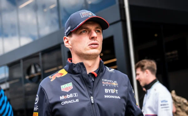 Využije Verstappen klauzuli k odchodu? Nemyslím si, doufá šéf společnosti Red Bull