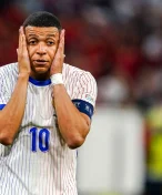 PSG musí zaplatit Mbappému 1,5 miliardy. I tak si klub do Mbappého ještě rýpnul