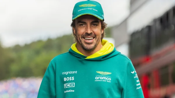 Mediální den bez Alonsa. Šampionovi Formule 1 se narodilo první dítě