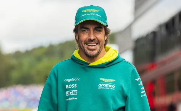 Mediální den bez Alonsa. Šampionovi Formule 1 se narodilo první dítě