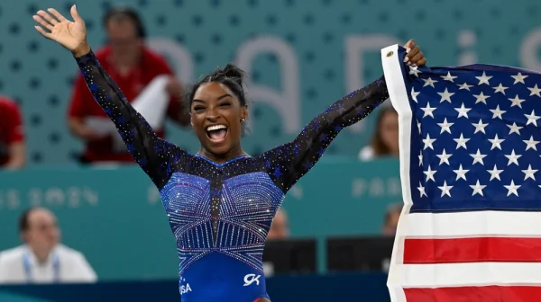 Ucho, víčka a zvětšené poprsí. Simone Bilesová přiznala plastické operace