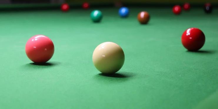 Fixloval zápasy, dostal 12 let. Teď se polepšený hříšník Lee ke snookeru vrací