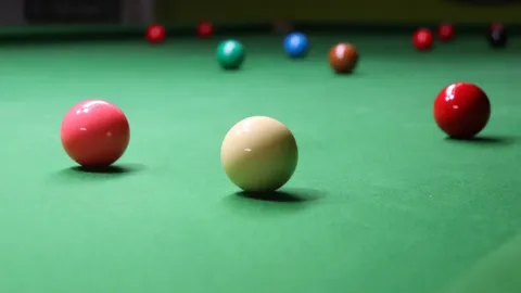 Fixloval zápasy, dostal 12 let. Teď se polepšený hříšník Lee ke snookeru vrací