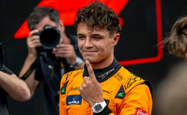 McLaren trvá na kritizovaných 'papaya rules'. I když připouští úpravu kvůli jasnějšímu výkladu