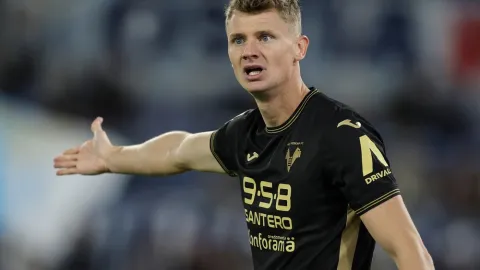 Kulturní šok? Fotbalista odešel za Saúdské Arábie. Ženy musí být venku zahalené, vadilo mu