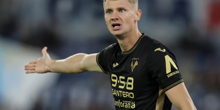 Kulturní šok? Fotbalista odešel za Saúdské Arábie. Ženy musí být venku zahalené, vadilo mu