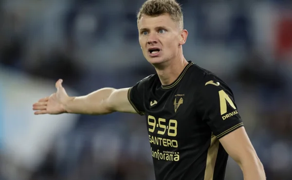 Kulturní šok? Fotbalista odešel za Saúdské Arábie. Ženy musí být venku zahalené, vadilo mu