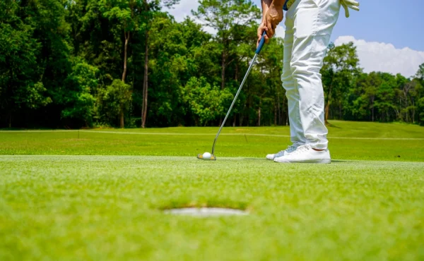 Golfista byl diskvalifikovaný kvůli 'zakázané mapě' hřiště. PGA Tour využila bizarní pravidlo