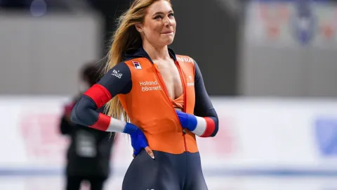 Leerdamová zase zaujala. Lyžařskou kombinézu jí pochválila i Lindsey Vonnová