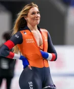 Leerdamová zase zaujala. Lyžařskou kombinézu jí pochválila i Lindsey Vonnová