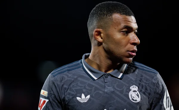 Mbappé jako až čtvrtý útočník Realu? Kouč to popírá, ze základu ale Francouze vyřadil