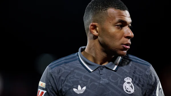 Mbappé jako až čtvrtý útočník Realu? Kouč to popírá, ze základu ale Francouze vyřadil