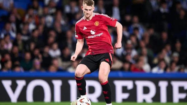 Co sezona, to nový trenér. De Ligtova kletba sedla i na Amorima