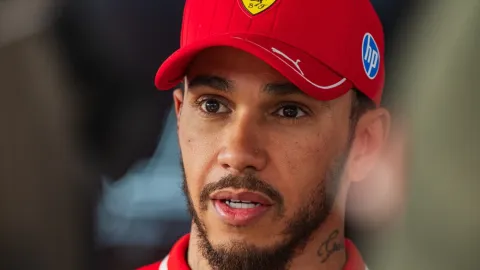 Lewis Hamilton chce na olympiádu. Na čtyřbobu a za Grenadu