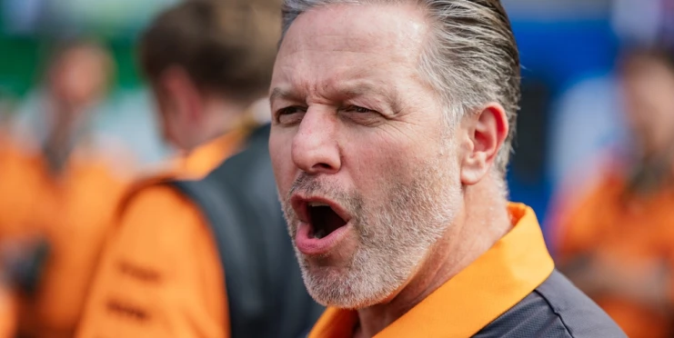 Skryté výhody? Mercedes dodává konkurenci motory a teď chce koupit podíl, zlobí se šéf McLarenu