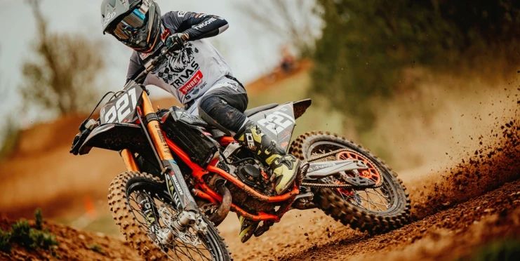 Jinín bude v roce 2026 hostit mistrovství světa juniorů v motokrosu