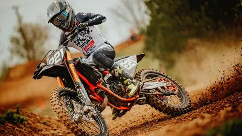 Jinín bude v roce 2026 hostit mistrovství světa juniorů v motokrosu