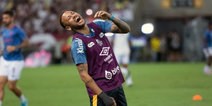 Stihnul tři góly za 17 minut: První Neymarův hattrick od dubna 2022 udržuje Santosu naději