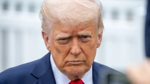 Donald Trump znovu podváděl při golfu. Tentokrát ale existuje videozáznam