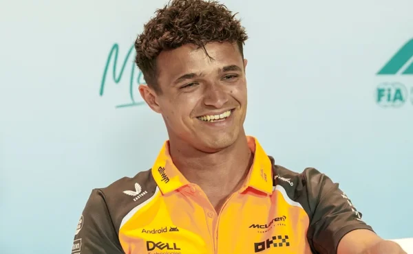 Tak co Magui, dobrý? Ne, kámo, jsem single, odpovídal Sainzovi Norris