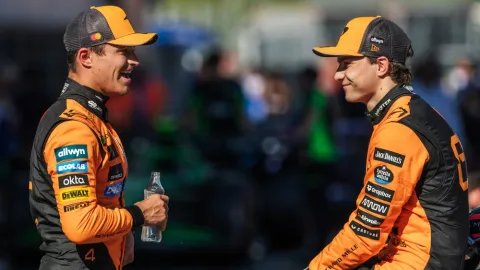 McLaren má za sebou poradu o týmové strategii. Na koho vsadí v souboji s Verstappenem?