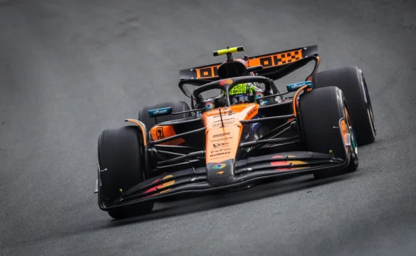 McLaren chce fér hru o titul, Oscar Piastri proto musel pustit týmového kolegu Norrise