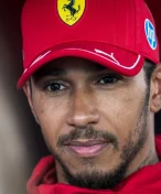 Lewis Hamilton má nový koníček. Prodal svá auta a místo nich sbírá Pokémony