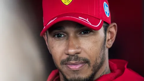 Lewis Hamilton má nový koníček. Prodal svá auta a místo nich sbírá Pokémony