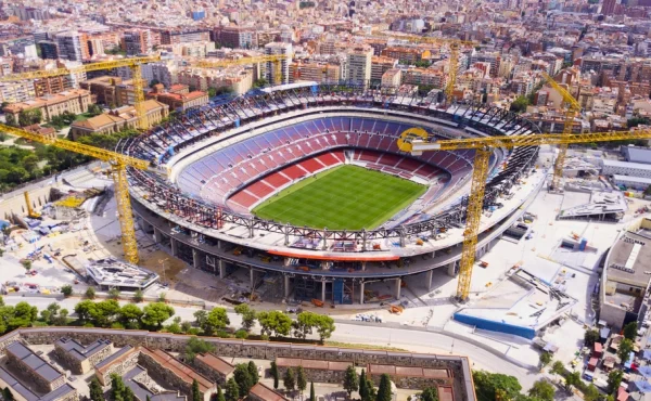 Nečekaní hosté na Camp Nou: Před Ligou mistrů se na trávníku Barcelony objevily krysy