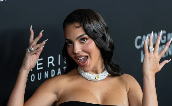 Je to Georgina? Není to Georgina? Snoubenka Cristiana Ronalda má dvojnici