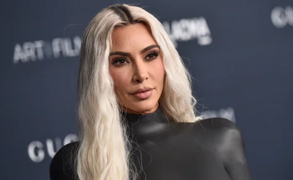 Randící bomba. Sedminásobný šampion F1 Lewis Hamilton prý tvoří pár s Kim Kardashian