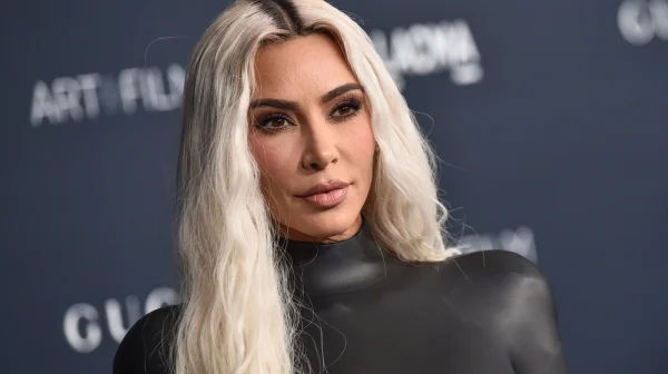 Randící bomba. Sedminásobný šampion F1 Lewis Hamilton prý tvoří pár s Kim Kardashian