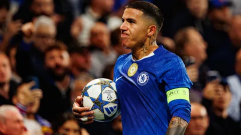 Pánové, tak takhle ne! Fanoušci Chelsea a Štrasburku společně protestují