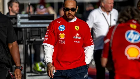 Skončí Hamilton ve Ferrari předčasně? Damon Hill přichází se zajímavou teorií