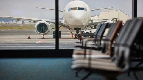 Vtípek, který způsobil chaos. Fotbalista přijde o angažmá kvůli vyvolání leteckého poplachu