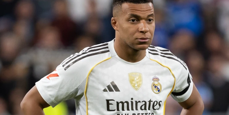 Mbappé je pod tlakem a v izolaci. Po protestech fanoušků se přidávají i spoluhráči