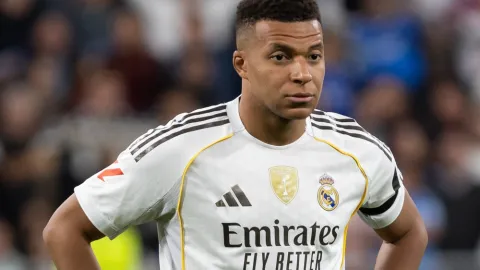 Mbappé je pod tlakem a v izolaci. Po protestech fanoušků se přidávají i spoluhráči