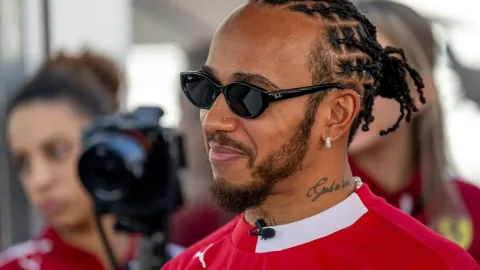 Možná je už příliš starý. Schumacher posílá Lewise Hamiltona do důchodu