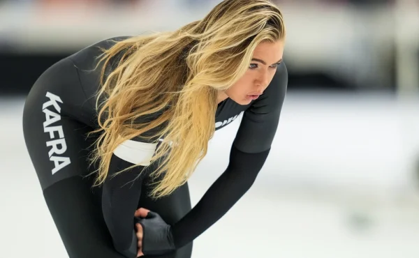 Zrušil Jake Paul zasnoubení s nevěrnou olympijskou vítězkou? Jsou to lži, obvinil média