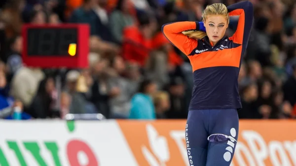 Koupil kombinézu Jutty Leerdamové za miliony. Jen ne tu originální