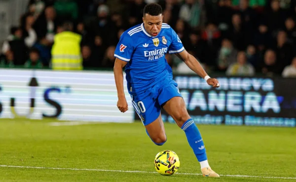 San Bernabéu proti Mbappému? Sílí spekulace, že se Mbappé chce vyhnout domácím utkáním