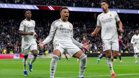 Jít na Real jen na fotbal? Fotbalové zážitky na stadionu narušují influenceři