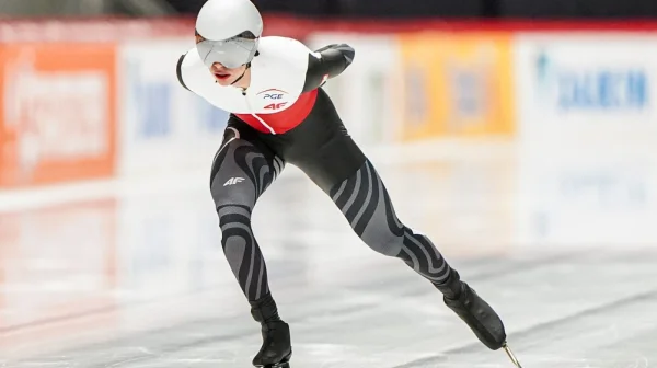 Vrátit se do Ruska? Rychlobruslař, kterého porazil Jílek, si raději změní jméno