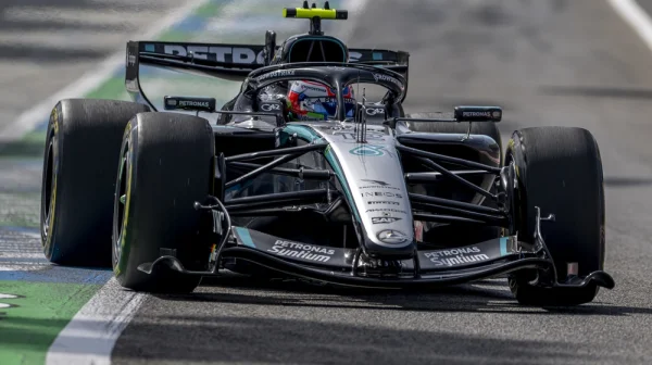 'Zmrazený' tachometr, smazané komentáře. F1 kvůli novým pravidlům cenzuruje