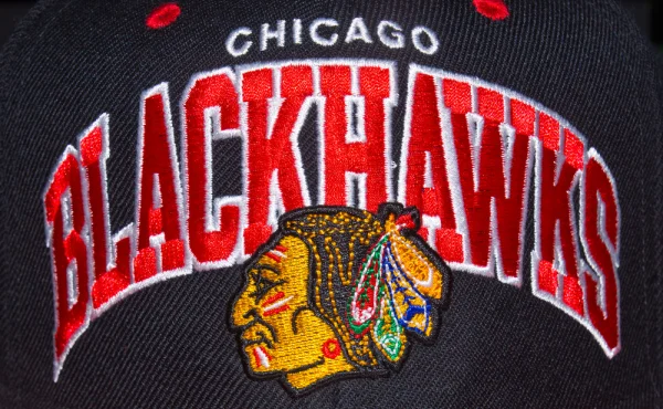 V roli pojistky. Jak si 45letý bankéř připsal zápis jako náhradní brankář Blackhawks