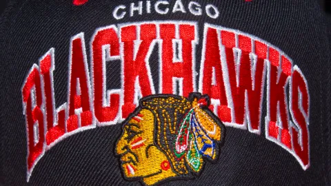 V roli pojistky. Jak si 45letý bankéř připsal zápis jako náhradní brankář Blackhawks