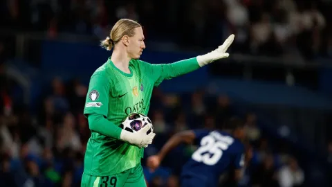 Hvězda filmů pro dospělé nabídla žhavé noci gólmanovi PSG. Jeho partnerka ji rychle setřela